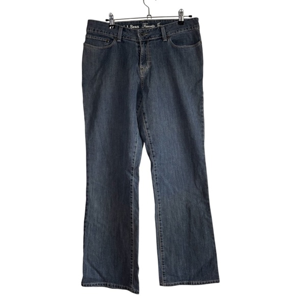 LL Bean Favorite Jeans Women's size 12 Straight Fit Medium Wash Classic Modest - Picture 1 of 11